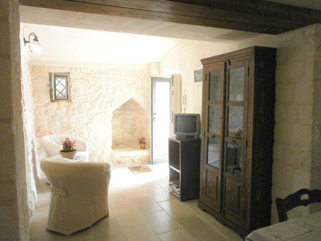 Trullo Villa Giuliana Con Giardino Posizione Panoramica Free Wifi Ostuni Habitación foto